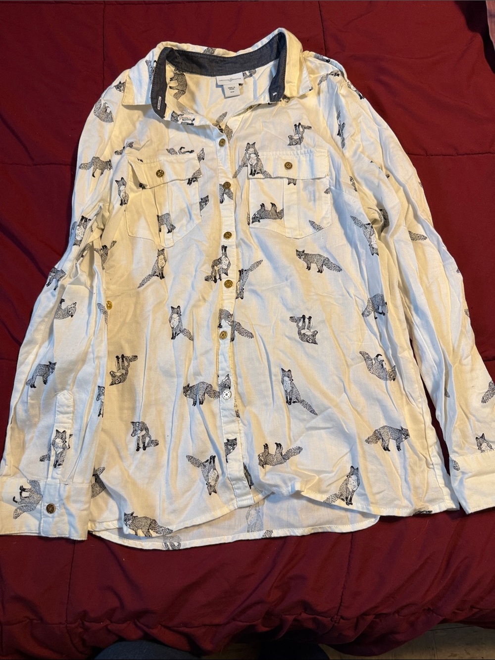 Jaclyn Smith White Button-Up Shirt with Black Fox Print